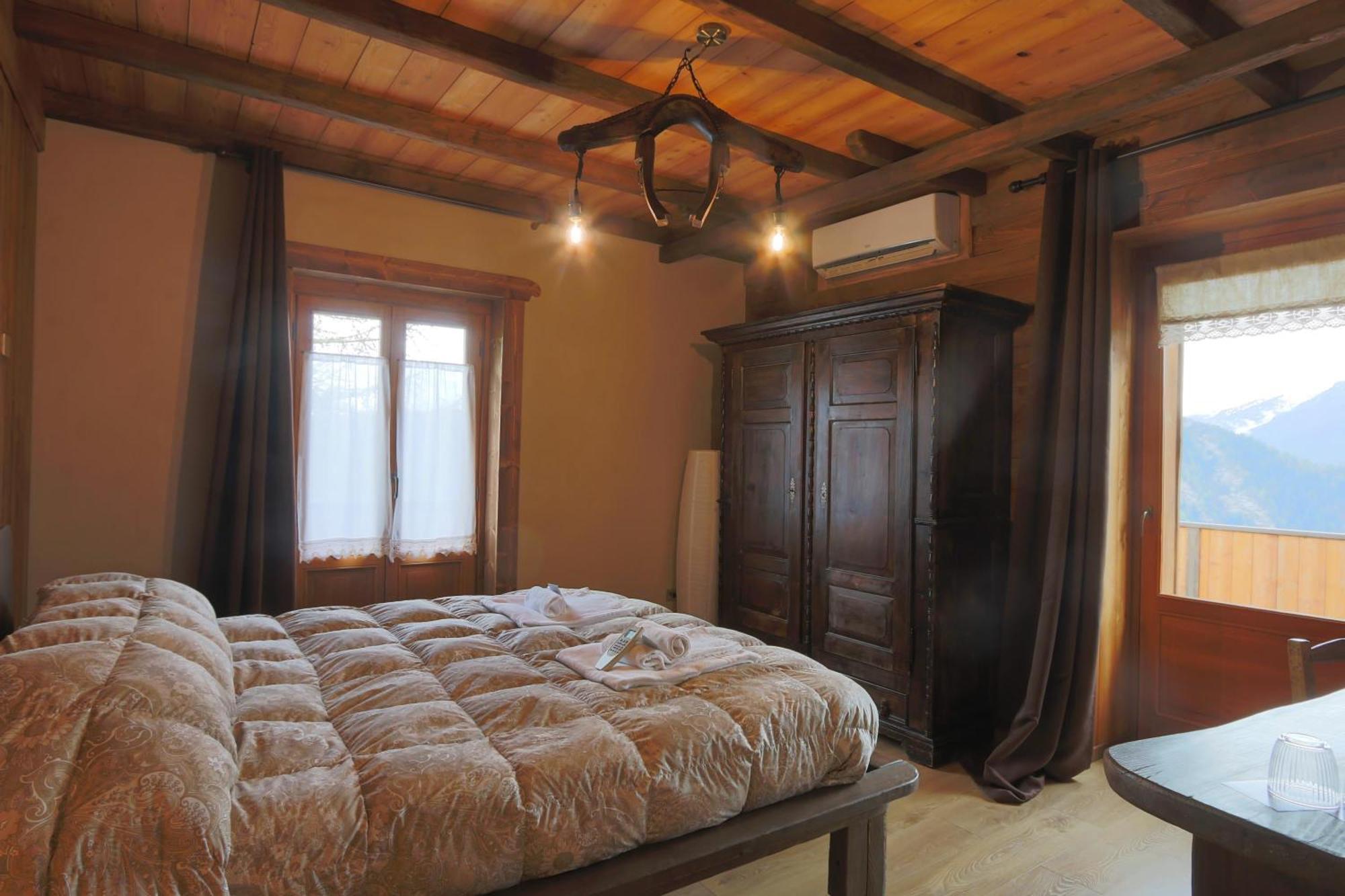 Hotel Lou Subric Stroppo Esterno foto